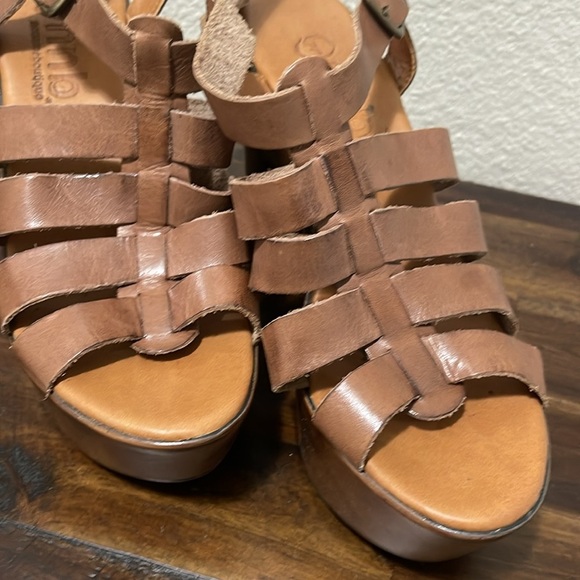 NNB sblock heel tan brown strappy leather platform shoes size 7 - Picture 3 of 16